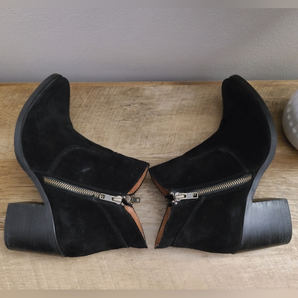 🖤STEVE MADDEN Pierce Black Suede Block Heel Ankle Boots Size 9.5 - Picture 8 of 13